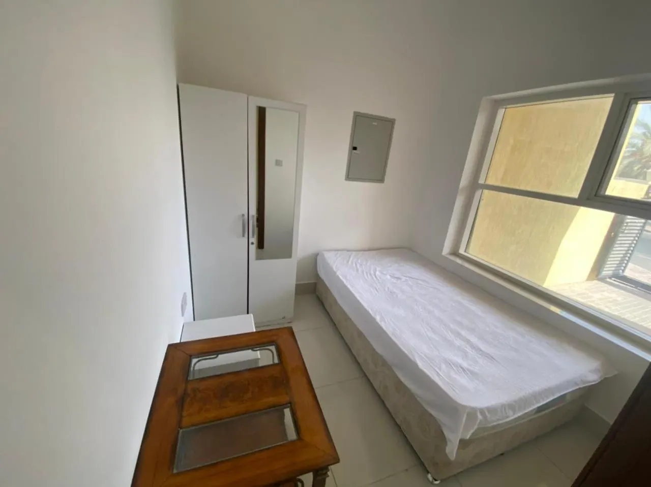 Economical Rooms For Rent In Dubai 0*,